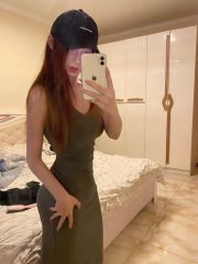 前凸后翘极品御姐，少妇